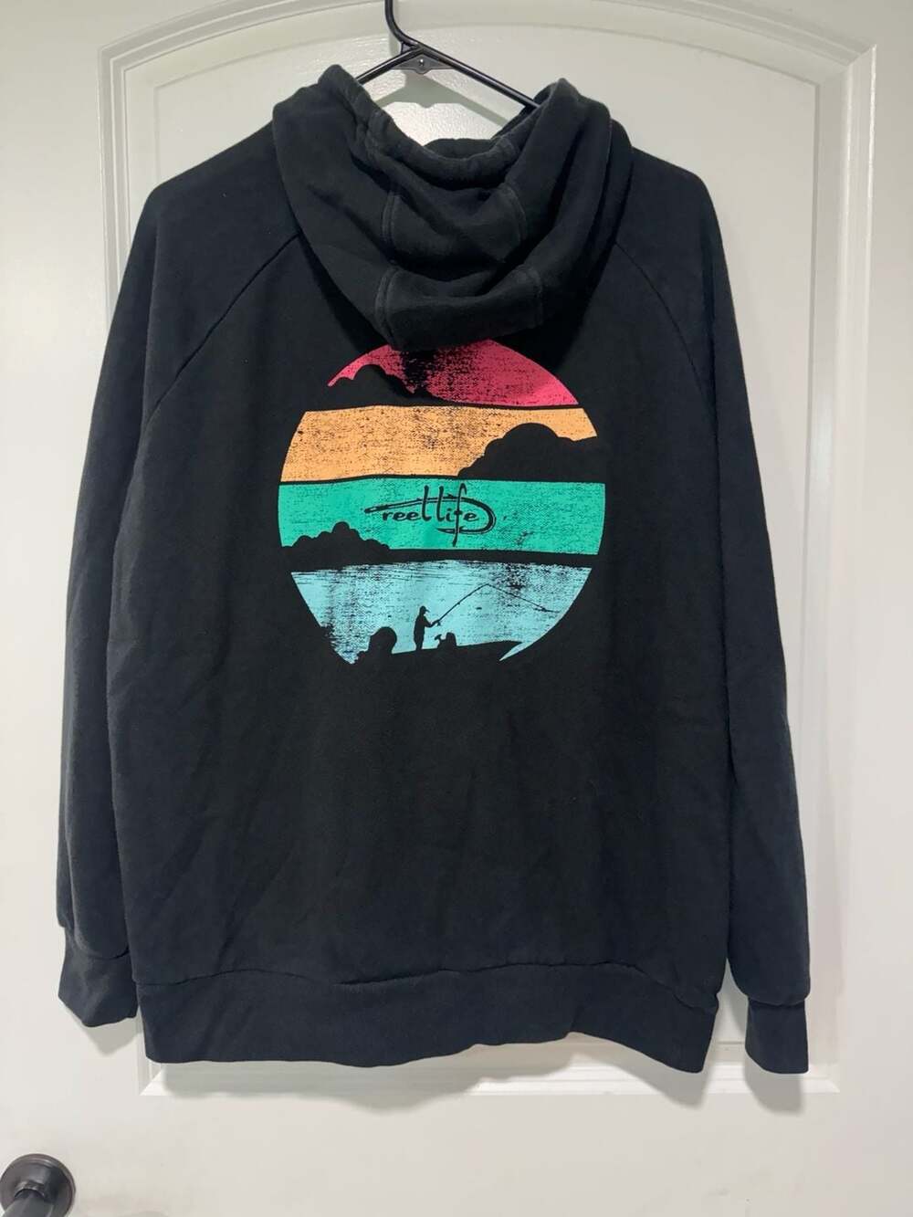 Coastal Outdoors Retro Sunset Fishing Graphic Black Pullover Hoodie Men’s Large
